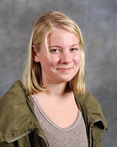 Madeline Peterson Headshot