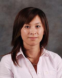 Tracy Chuong Headshot