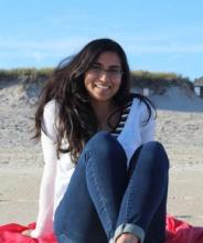 Piyusha Lotlikar Headshot