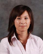 Tracy Chuong Headshot